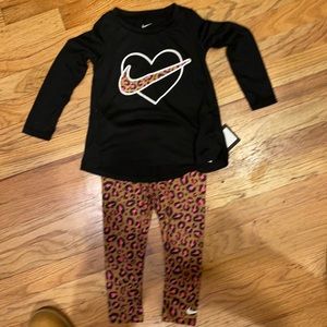 Nike size 3T long sleeve leggings leopard print